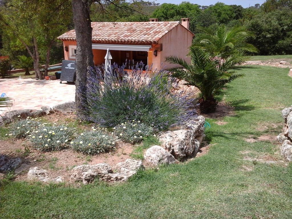 Mas Des Lys Hotell Roquebrune-sur-Argens Eksteriør bilde
