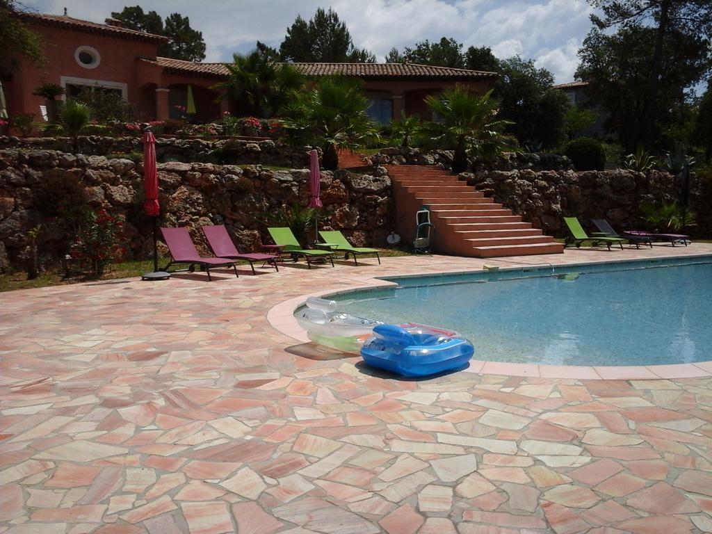 Mas Des Lys Hotell Roquebrune-sur-Argens Eksteriør bilde