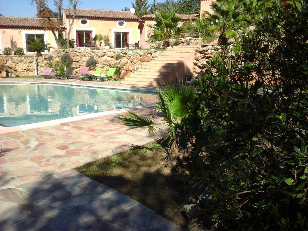 Mas Des Lys Hotell Roquebrune-sur-Argens Eksteriør bilde