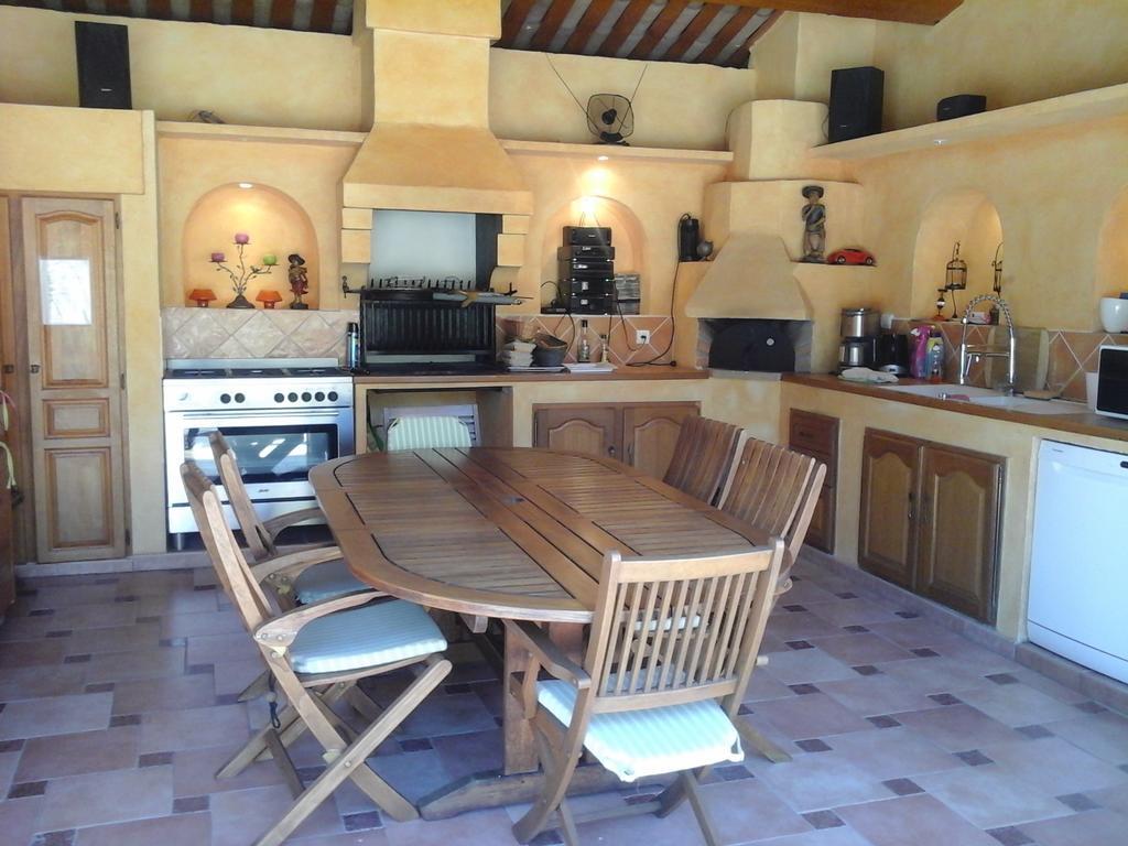 Mas Des Lys Hotell Roquebrune-sur-Argens Eksteriør bilde