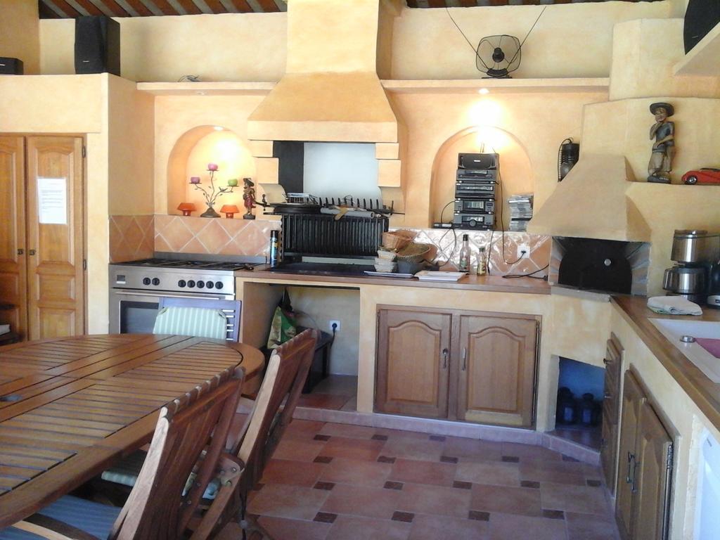 Mas Des Lys Hotell Roquebrune-sur-Argens Eksteriør bilde