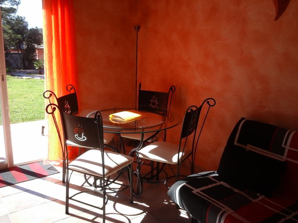 Mas Des Lys Hotell Roquebrune-sur-Argens Rom bilde