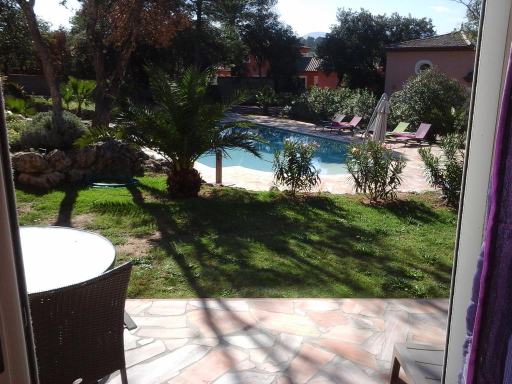 Mas Des Lys Hotell Roquebrune-sur-Argens Rom bilde