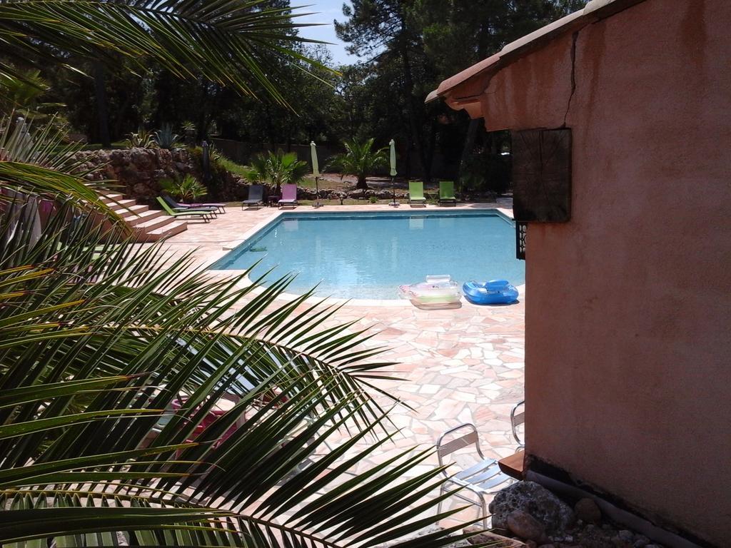 Mas Des Lys Hotell Roquebrune-sur-Argens Eksteriør bilde